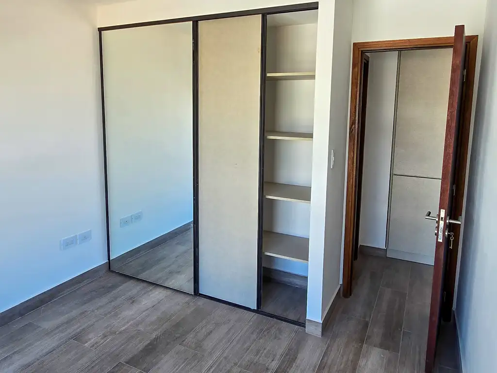 Real Caseros de 54 Unidades en Zona Centro