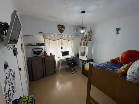 Casa 5 ambientes con 1 baño