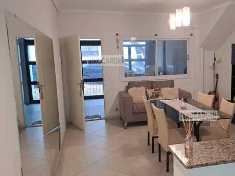 Depto Tipo Casa en Venta de 4 ambientes