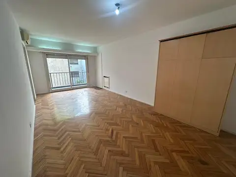 Marcelot t. de Alvear  al 800