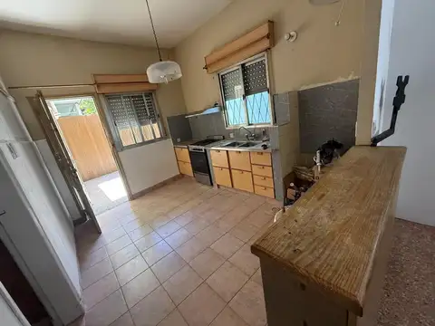 Depto Tipo Casa en Alquiler de 4 ambientes