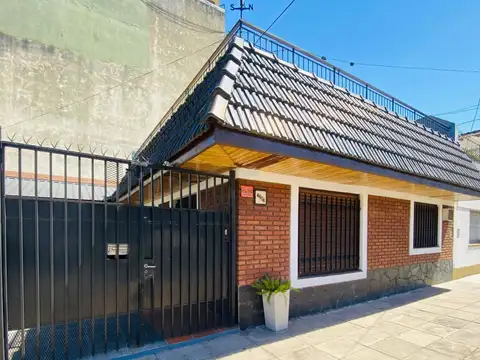 Casa - Venta - Argentina, Tres de Febrero - Esteban Merlo 4604