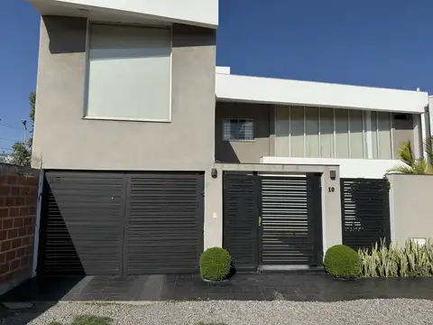 Casa en venta en Barrio Tres Cerritos