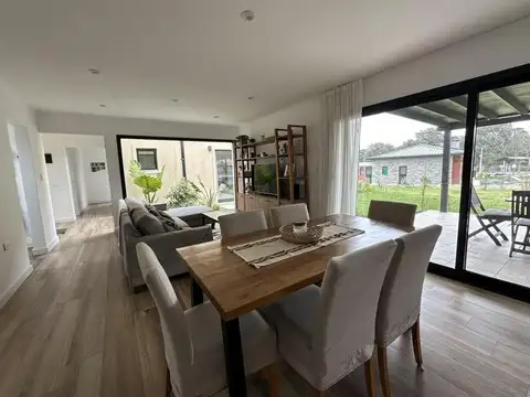 Casa en Alquiler Temporal en Barrio Arenas Chico, USD 240