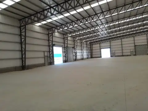 PARQUE INDUSTRIAL SAN VICENTE - Alquiler 2 Naves  5200 m2 c/u