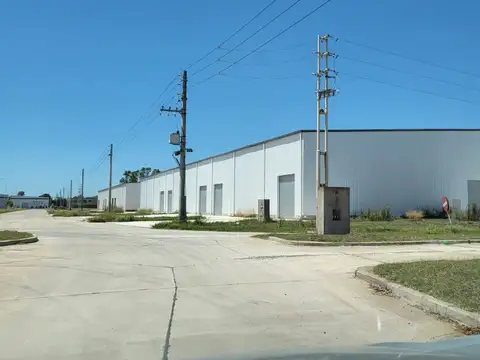 PARQUE INDUSTRIAL SAN VICENTE - Alquiler 2 Naves  5200 m2 c/u