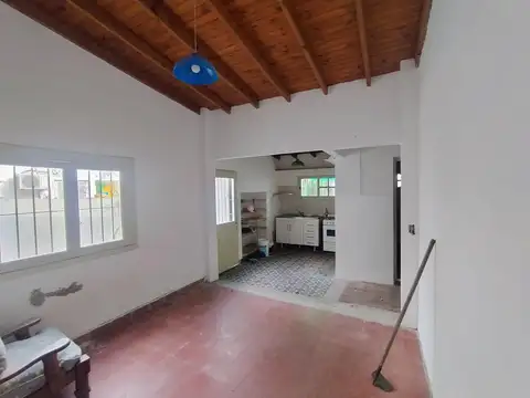Depto Tipo Casa en Alquiler de 3 ambientes