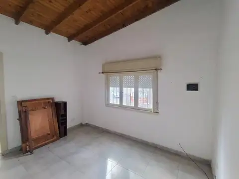 Depto Tipo Casa en Alquiler al Este