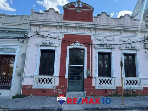 PROPIEDAD CON EXCELENTE POTENCIAL COMERCIAL 