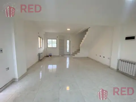 Depto Tipo Casa en Venta con 1 cocheras