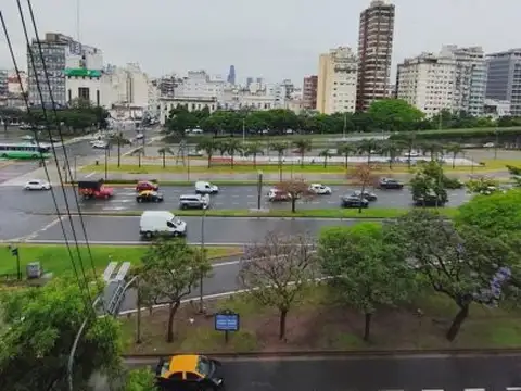 Departamento 2 ambientes, amoblado, sobre 9 de julio, a pasos de Uade e Interamericana.