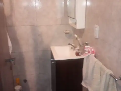 Depto Tipo Casa en Alquiler en Temperley, $ 600.000