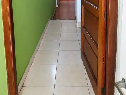 Carlos Tejedor 100, Piso pb