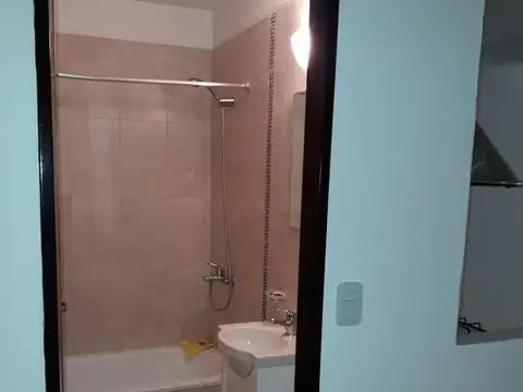 Departamento en Alquiler en Villa Luzuriaga, $ 650.000