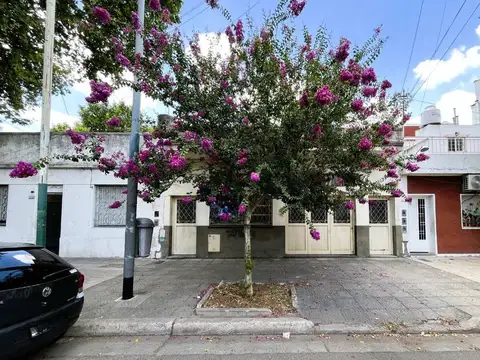 Venta casa lote propio a reciclar en Villa Devoto
