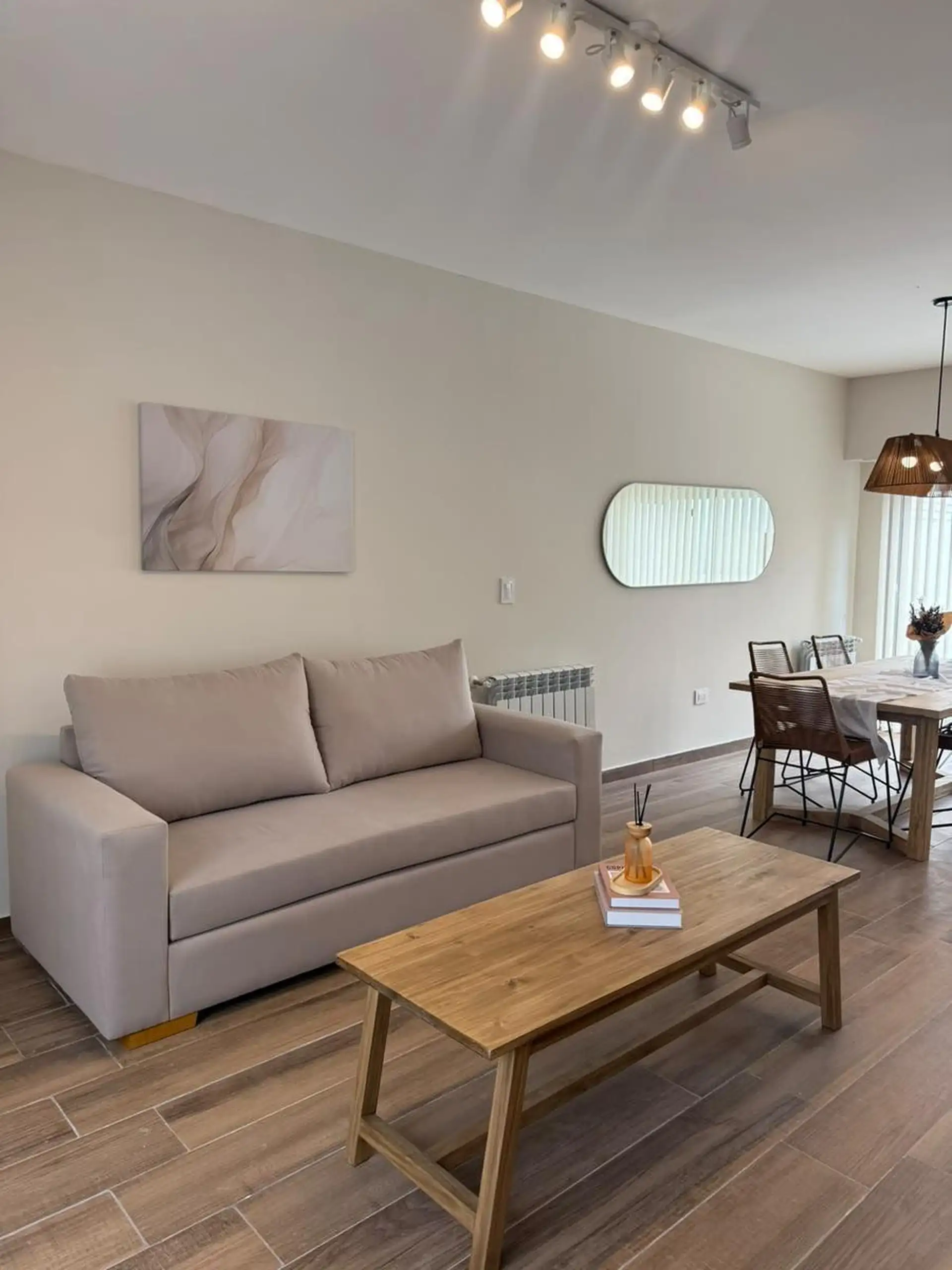 Venta de Dúplex - 4 ambientes - 2 plantas - Patio -Libres del Sud 700 - Parque Luro