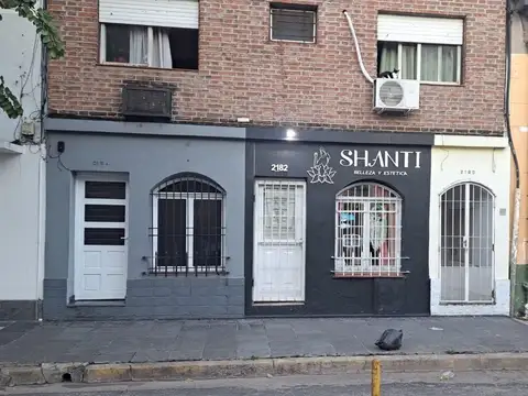 LOCAL COMERCIAL SOBRE URQUIZA 2100