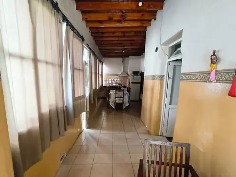 CASA EN SAN JOSE, 5 DORMITORIOS, AMPLIOS AMBIENTES