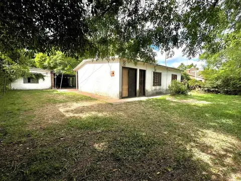 Casa 7 ambientes con 2 baños