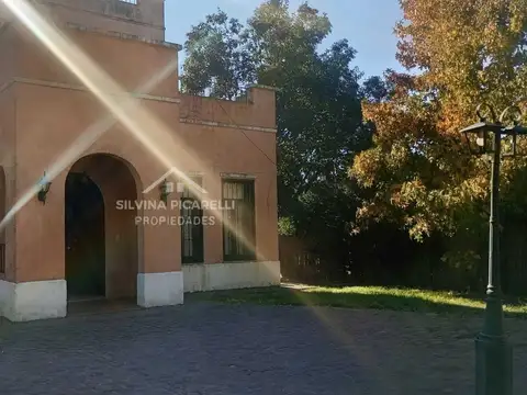 Casa Quinta  en Venta en Barrio Parque Sakura, Exaltación de la Cruz, G.B.A. Zona Norte