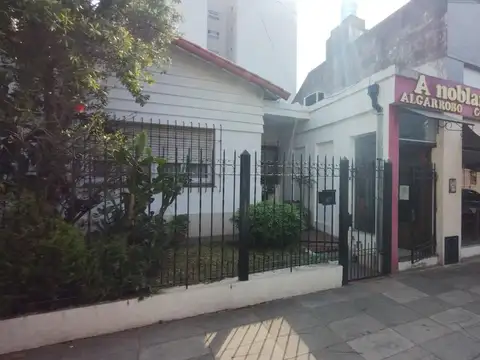 CHALET MORON CENTRO ZONA RESIDENCIAL