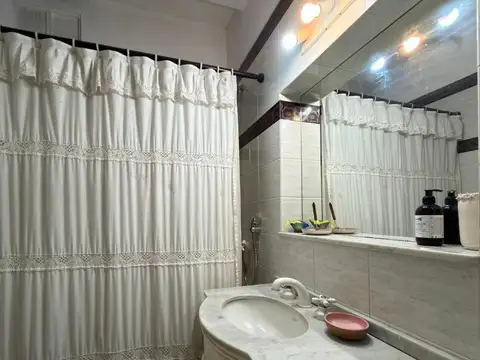 Casa en Venta en Bernal, USD 145.000