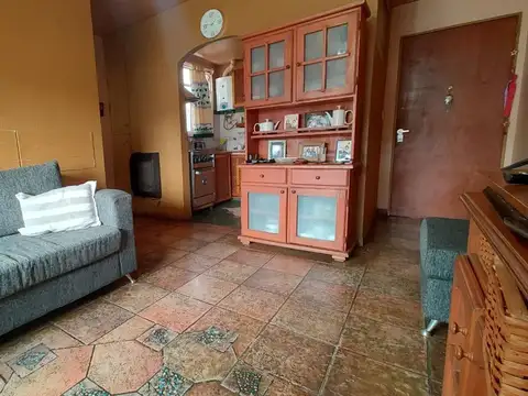 Depto Tipo Casa en Venta 60 años