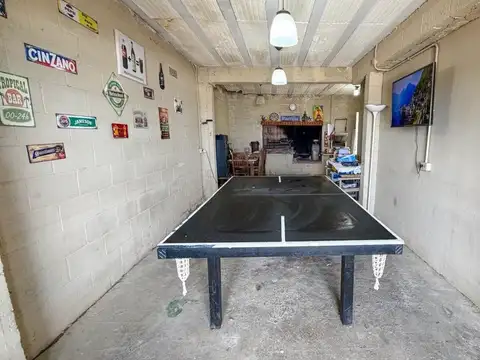 CASA  2 DORMITORIOS Y PATIO