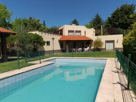 Casa en venta Los Cerezos, Chacras de Coria