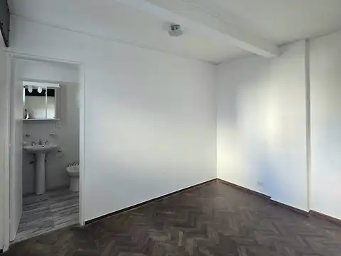 Depto Rioja y Bv. Oroño en Alquiler