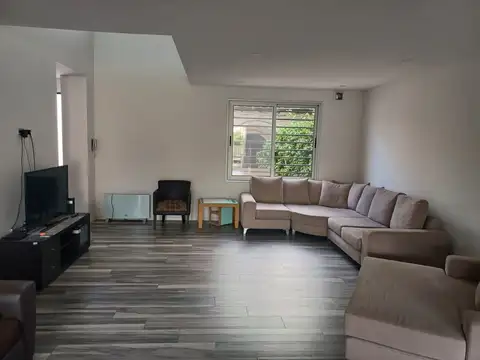 CASAS SOBRE TERRENO DE 452 METROS CUADRADOS. ATENCIÓN INVERSORES.