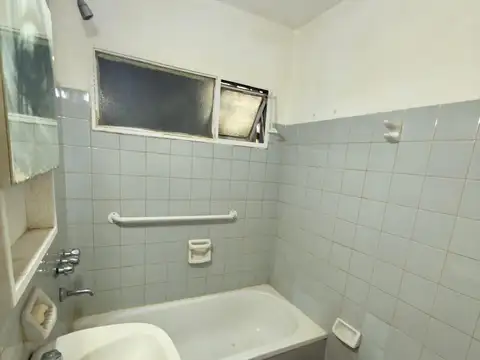 VENTA DEPTO PLANTA BAJA  3 AMB.  BARRIO MARITIMO