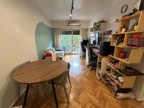 Departamento 2 ambientes con balcon al frente