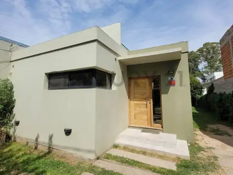 Casa de 1  Dormitorio en Venta en City Bell