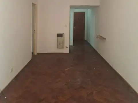 Planta baja, con dos patios.