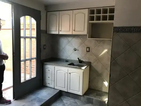 Depto Tipo Casa en Alquiler de 4 ambientes
