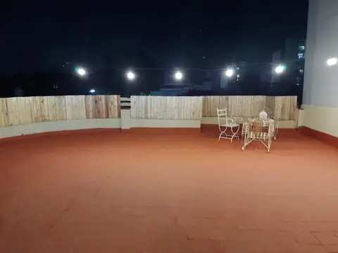 PH tipo casa, con gran terraza en venta en Caseros