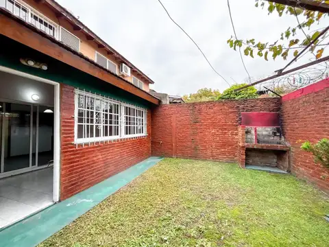 Depto Tipo Casa 4 ambientes con 1 baño
