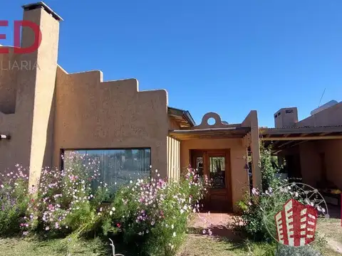 Casa en Venta con 5 cocheras
