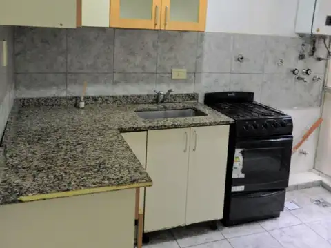 AV. HIPOLITO YRIGOYEN 4000, Piso 2