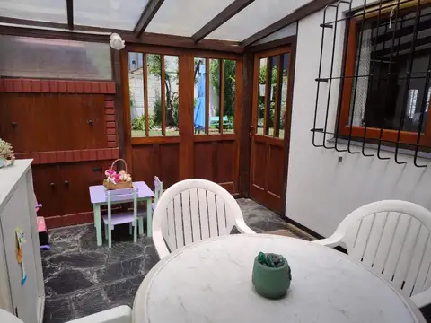 Casa 4 ambientes con 1 baño