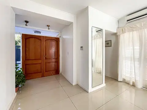 Casa en Venta en Villa Elisa, USD 265.000