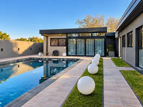 Casa en Alquiler Las Gardenias, Alejandro Petión