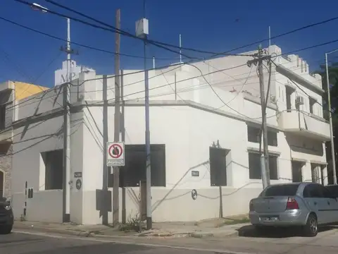 Excepcional inmueble que consta de Galpón más Departamento