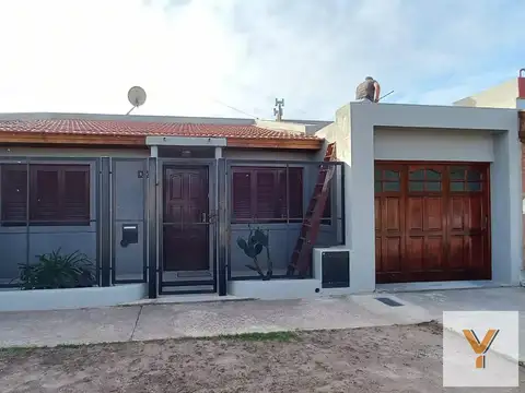 Casa en venta - 3 Dormitorios 2 Baños - 200Mts2 - Pehuajó
