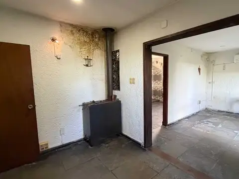 Casa en Alquiler con 6 cocheras
