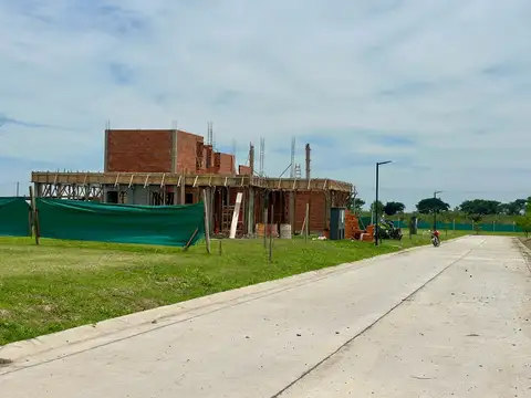 Country Yerba Buena Norte