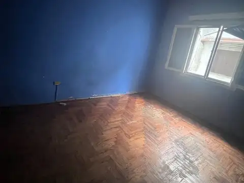 Casa 5 ambientes con 1 baño