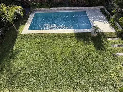 Impecable casa con 4 dormitorios pileta parrilla y jardin