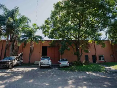 ALQUILER LOCAL COMERCIAL Y GALPON 1900M2 TOTALES